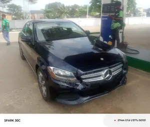 Mercedes-Benz C300 2016 Blue