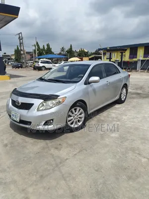 Toyota Corolla 2010 Silver