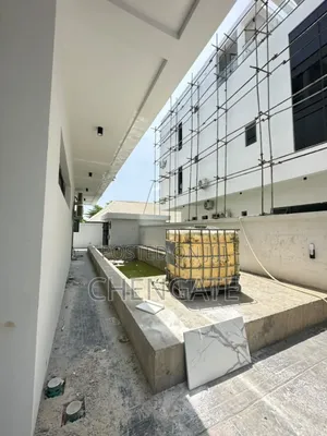 5bdrm Duplex in Lekki Phase 1 for sale