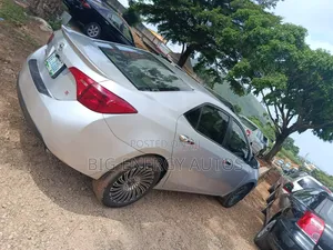 Toyota Corolla S 4dr Sedan (1.8L 4cyl CVT) 2016 Silver
