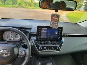 Toyota Corolla LE 2020 Blue