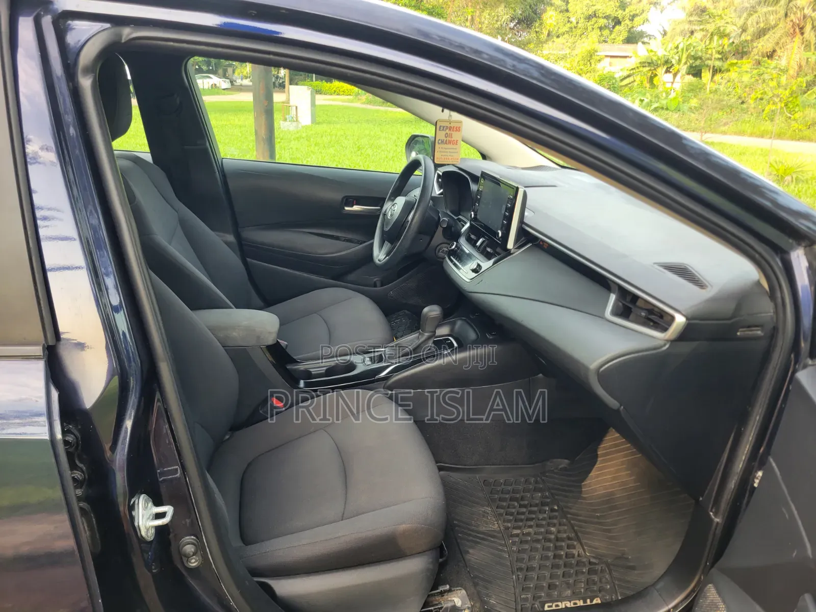 Toyota Corolla LE 2020 Blue