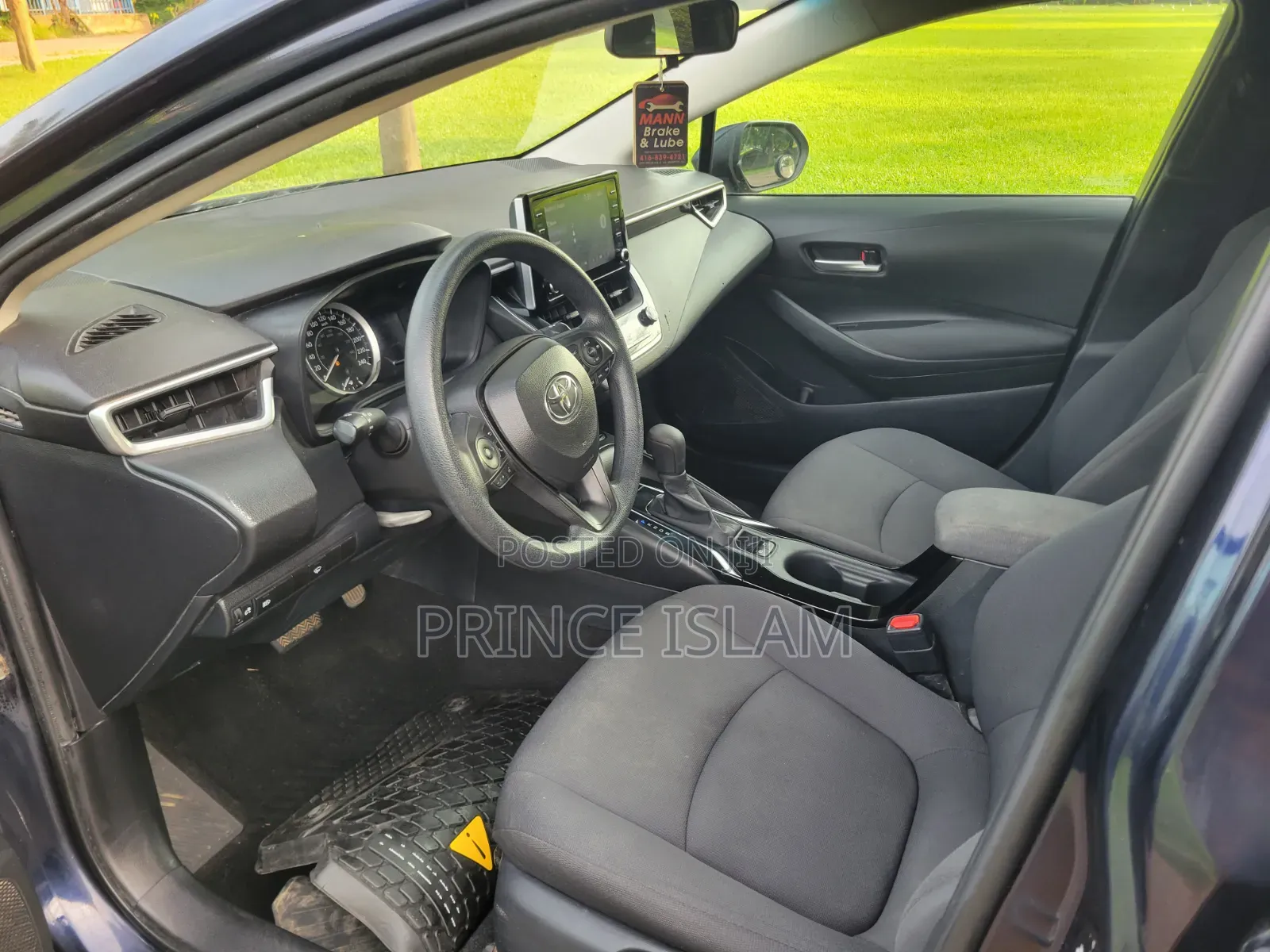 Toyota Corolla LE 2020 Blue