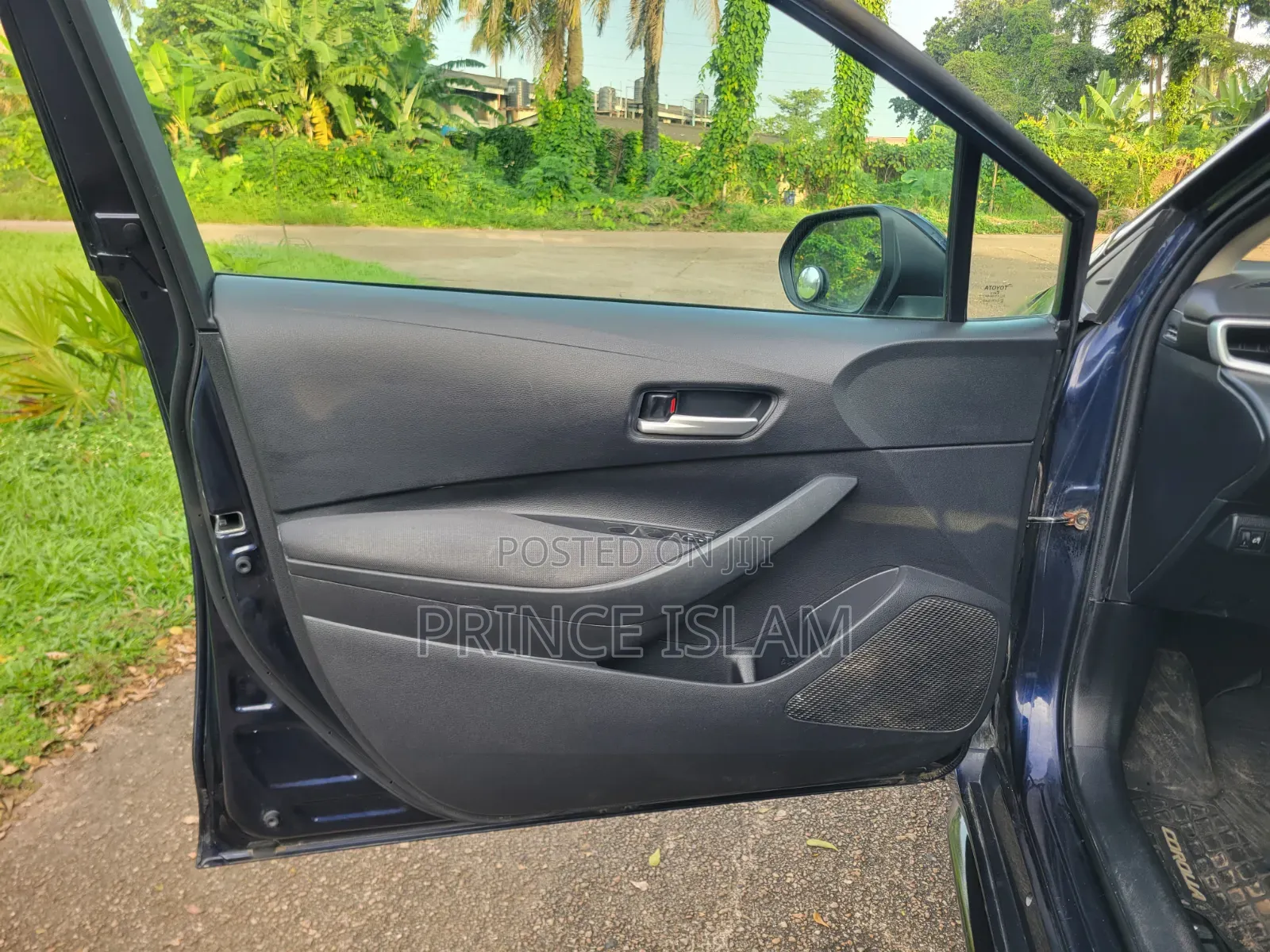 Toyota Corolla LE 2020 Blue