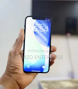 Apple iPhone 12 64 GB Black