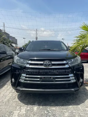 Toyota Highlander XLE 4x4 V6 (3.5L 6cyl 8A) 2017 Black