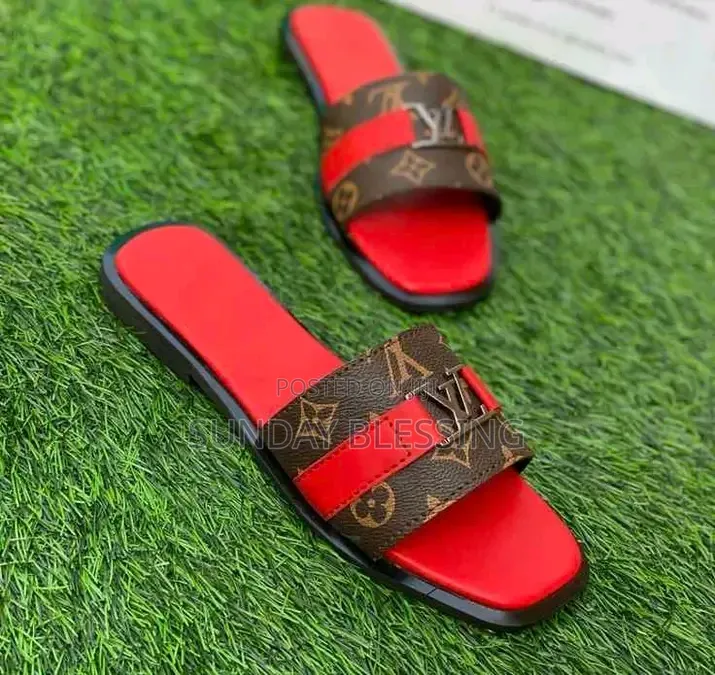 B Best Footwears