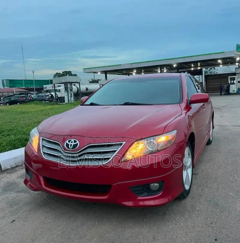 Toyota Camry 2010 Red