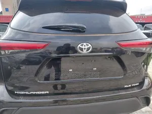 Toyota Highlander 2022 Black