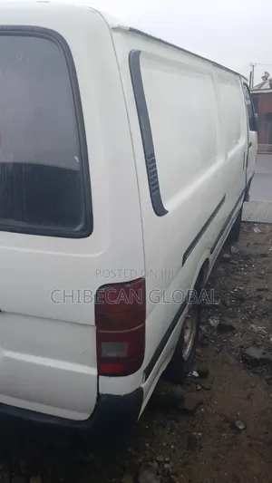 Toyota HiAce 1998 White