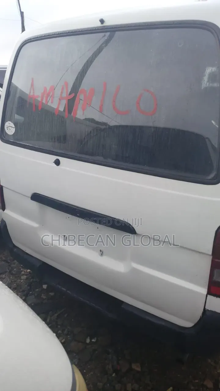 Toyota HiAce 1998 White