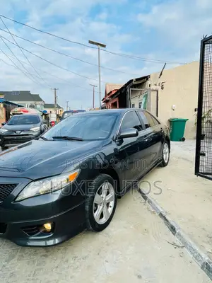 Toyota Camry SE V6 4dr Sedan (3.5L 6cyl 6AM) 2010 Gray