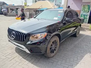 Mercedes-Benz GLC-Class 2017 Black