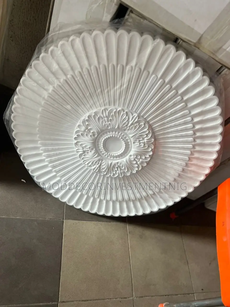 Ceiling Rosas