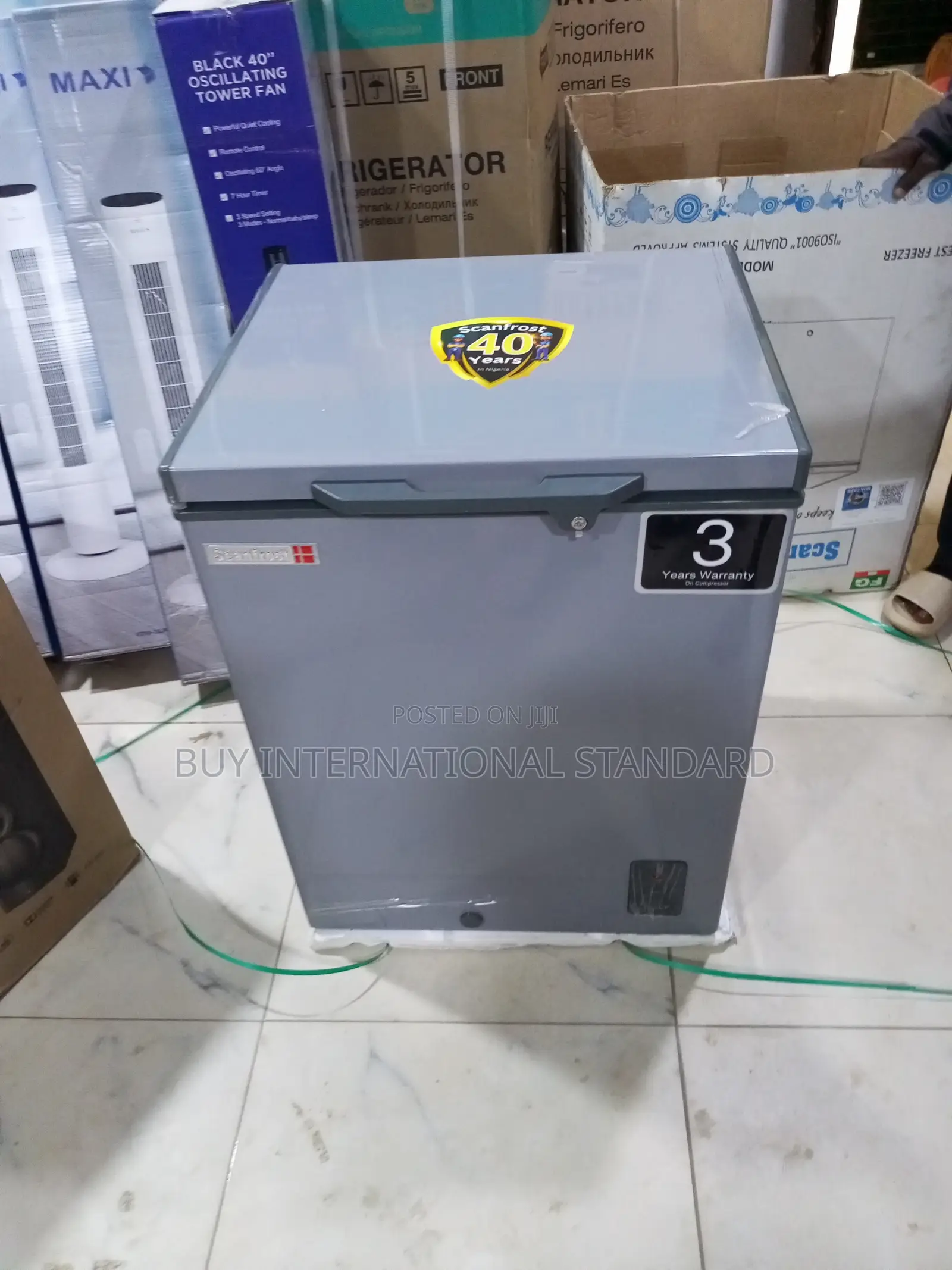 SCANFROST 134L Chest Freezer for Kitchen Stock Organisation