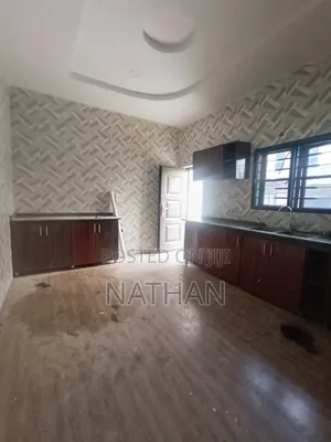 3bdrm Townhouse / Terrace in A Kush Estate, Dakwo District for rent