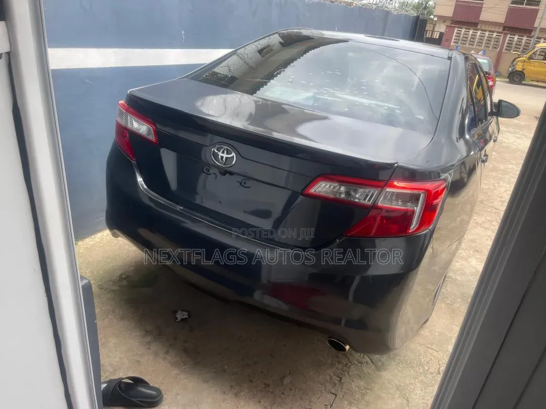Toyota Camry 2013 Gray