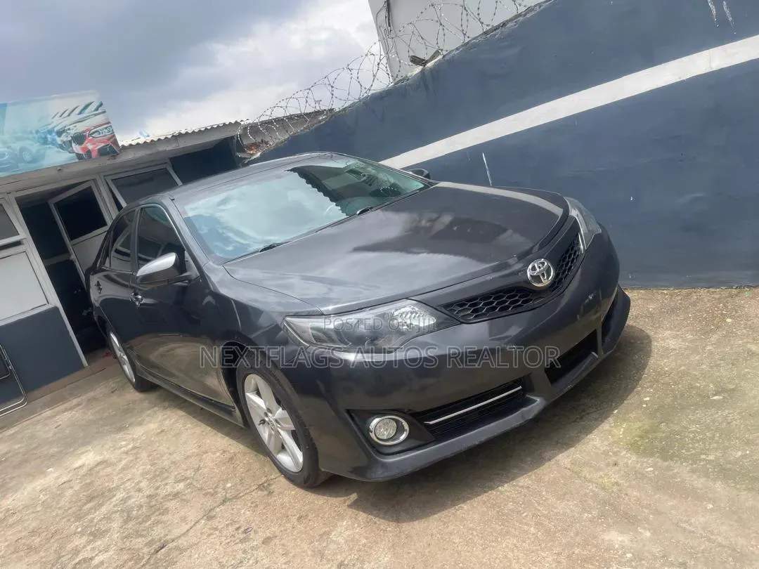 Toyota Camry 2013 Gray