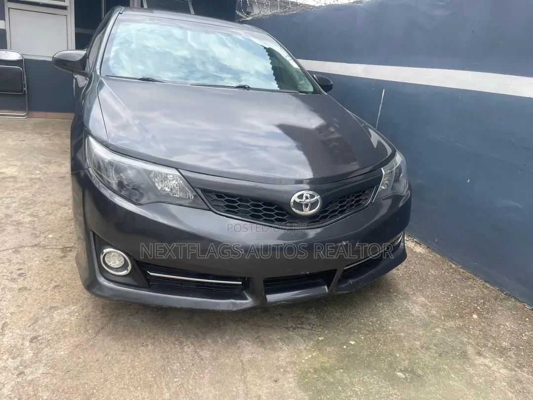 Toyota Camry 2013 Gray