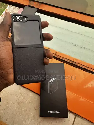 Samsung Galaxy Z Flip6 256 GB Silver
