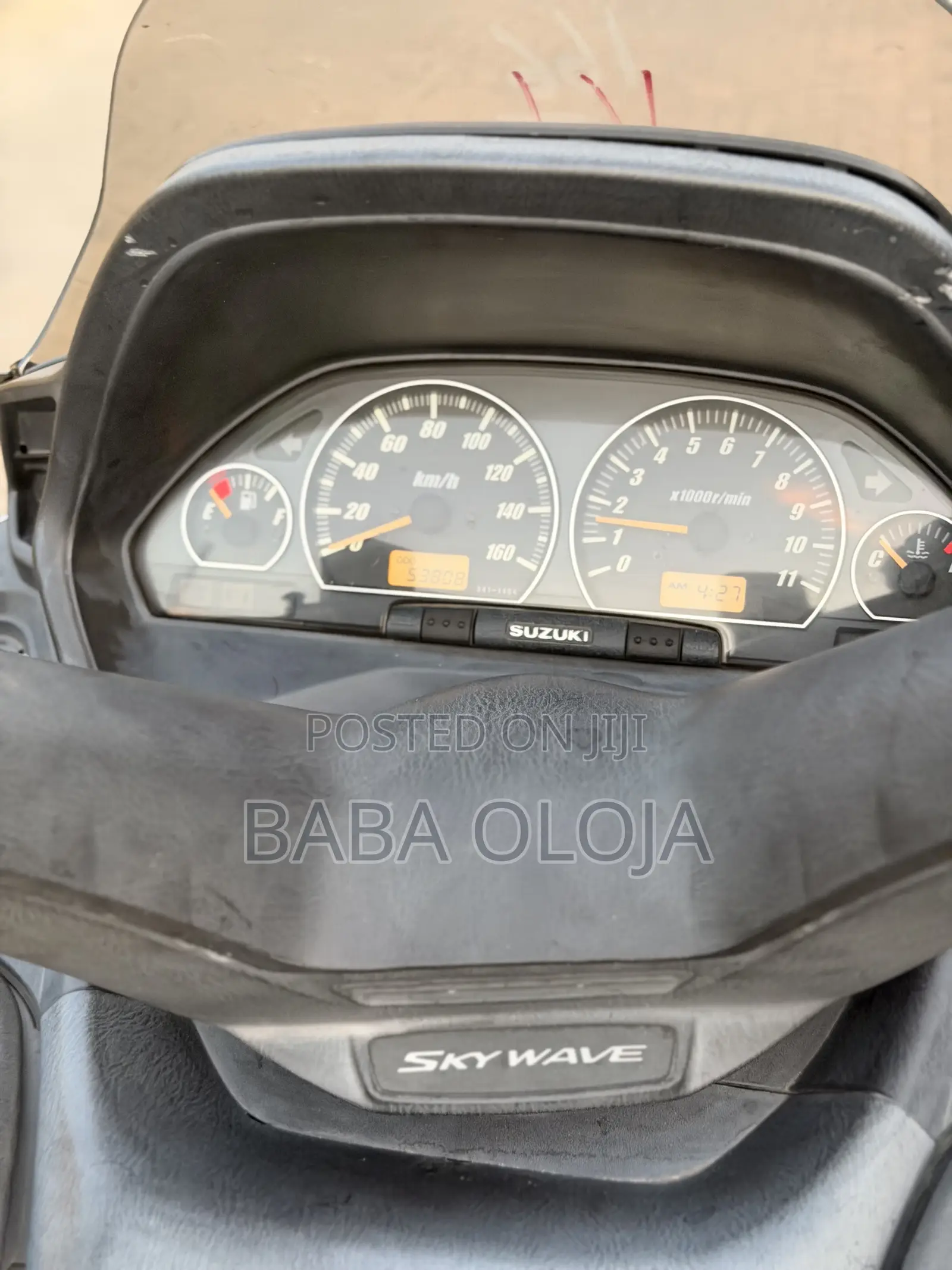 Suzuki Burgman 2015 Gray