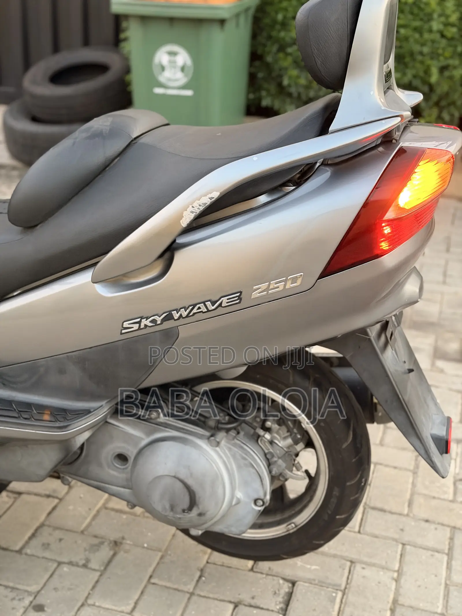 Suzuki Burgman 2015 Gray