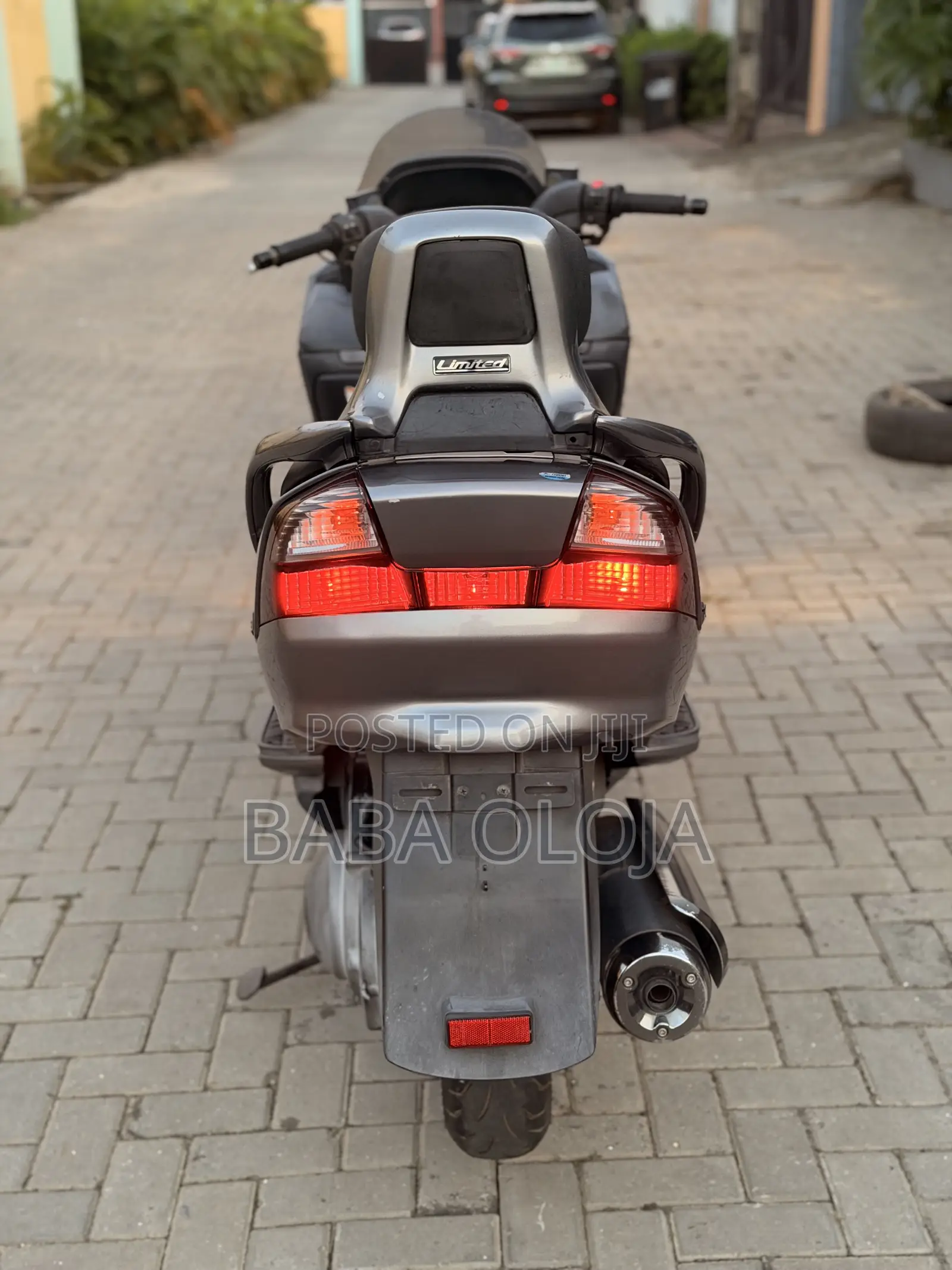 Suzuki Burgman 2015 Gray