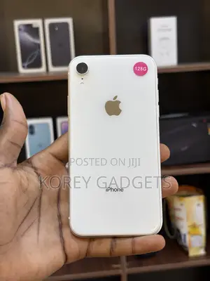 Apple iPhone XR 128 GB White