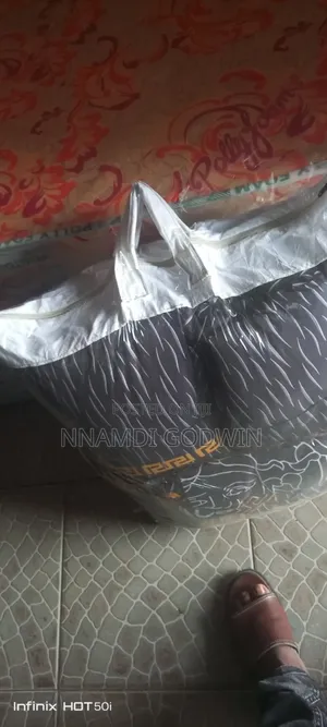 Disgner Black Color Duvet Set With Massive Bed Sheets