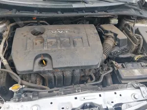 Toyota Corolla 2010 Silver