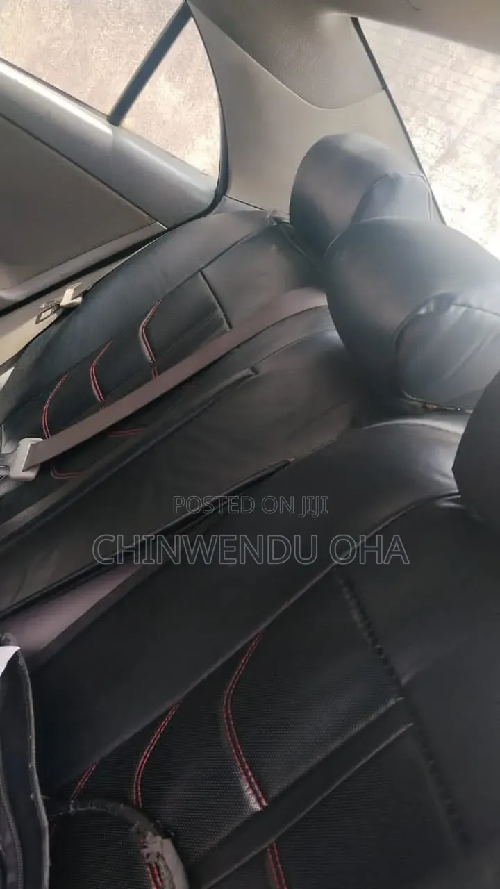 Toyota Corolla 2010 Silver