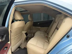 Toyota Camry XLE V6 4dr Sedan (3.5L 6cyl 6A) 2013 Blue