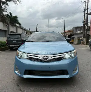Toyota Camry XLE V6 4dr Sedan (3.5L 6cyl 6A) 2013 Blue