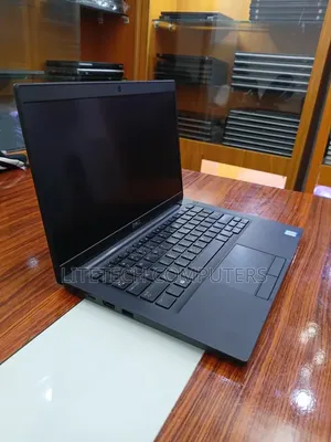 Laptop Dell Latitude 7390 8GB Intel Core i7 SSD 256GB