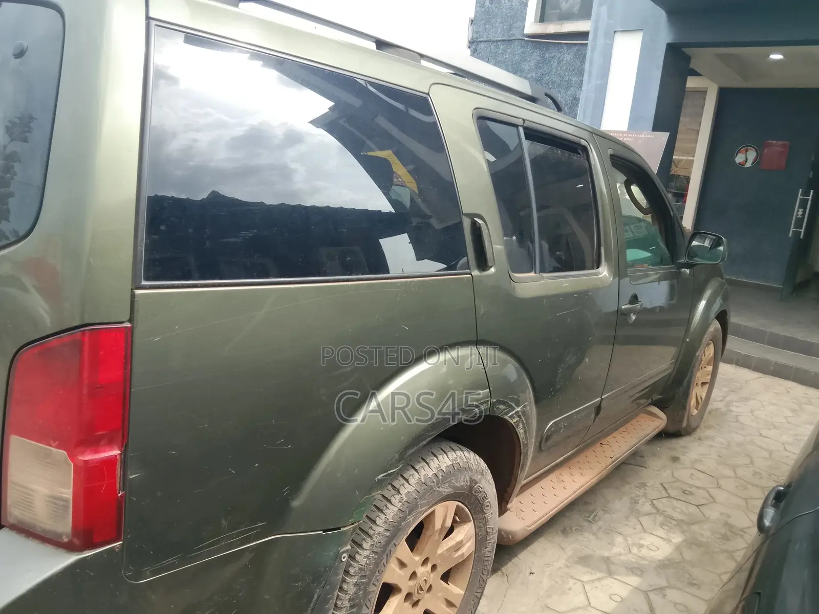 Nissan Pathfinder 2006 Green