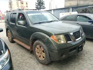Nissan Pathfinder 2006 Green