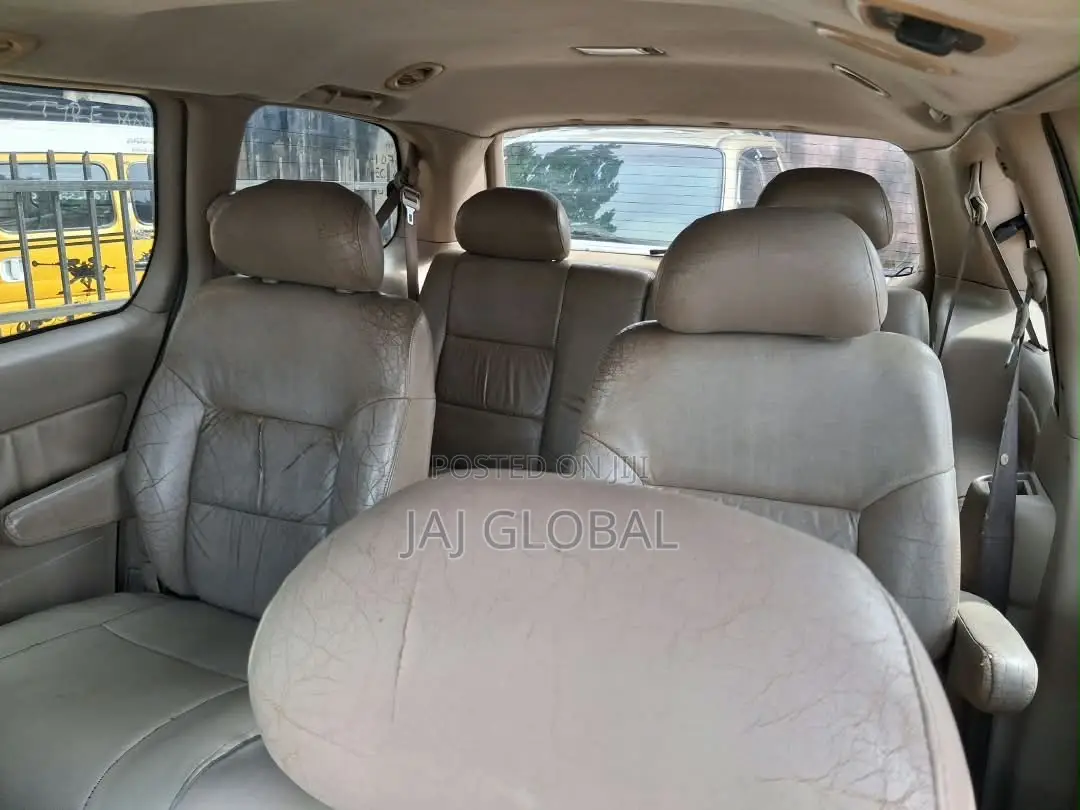 Toyota Sienna 2003 Silver