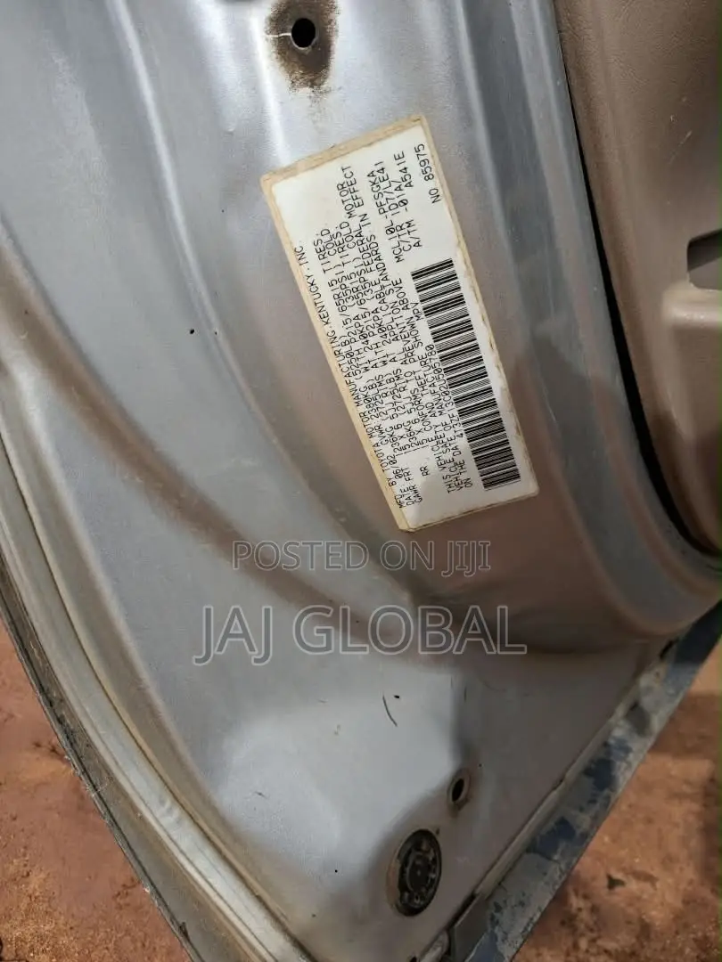 Toyota Sienna 2003 Silver