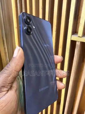 Samsung Galaxy A06 64 GB Blue