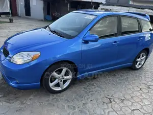 Toyota Matrix XR Hatchback FWD (1.8L 4cyl 4A) 2007 Blue