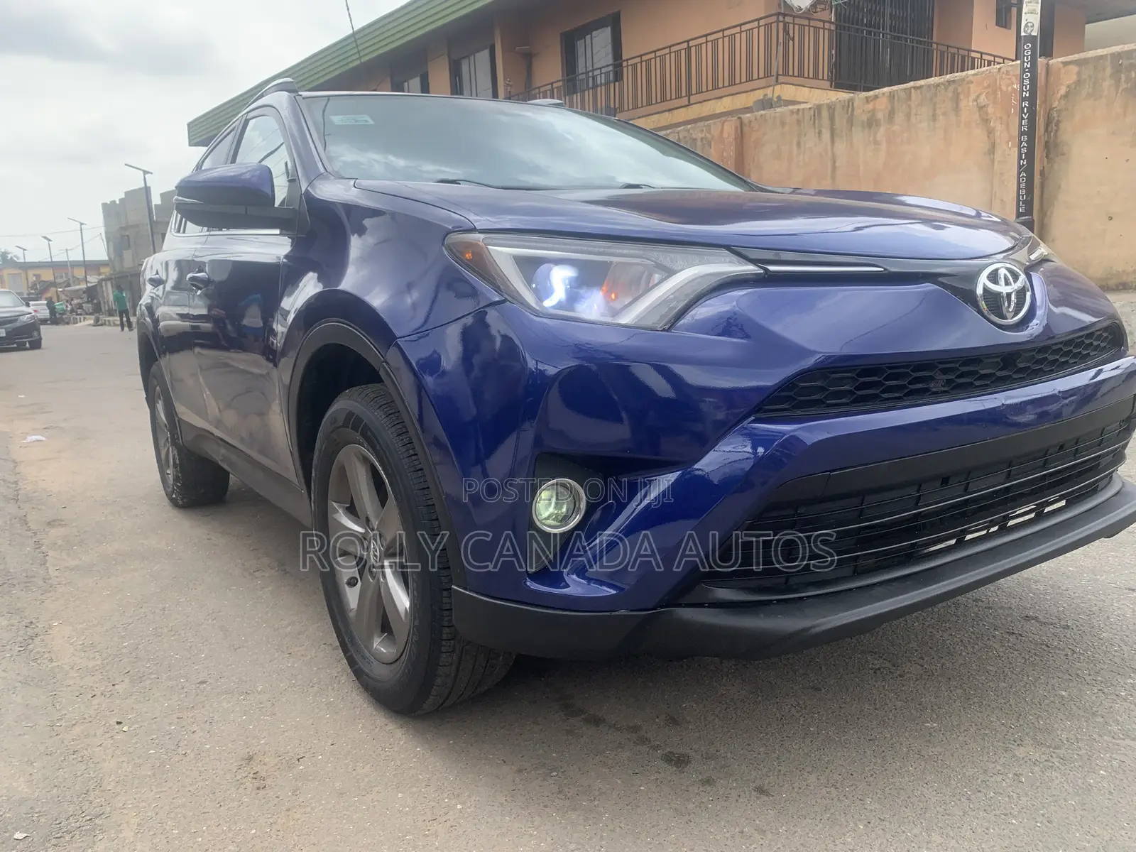 Toyota RAV4 2015 Blue