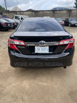 Toyota Camry LE 4dr Sedan (2.5L 4cyl 6A) 2012 Black
