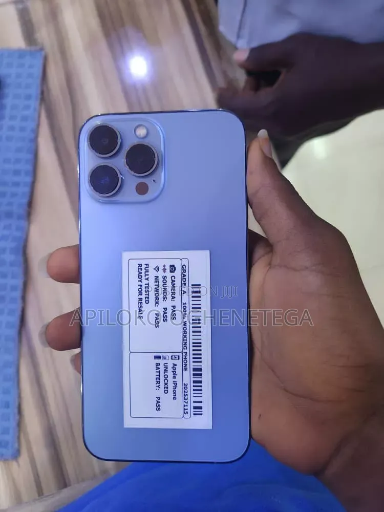 New Apple iPhone 16 128 GB Blue