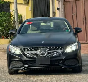 Mercedes-Benz C300 2017 Black