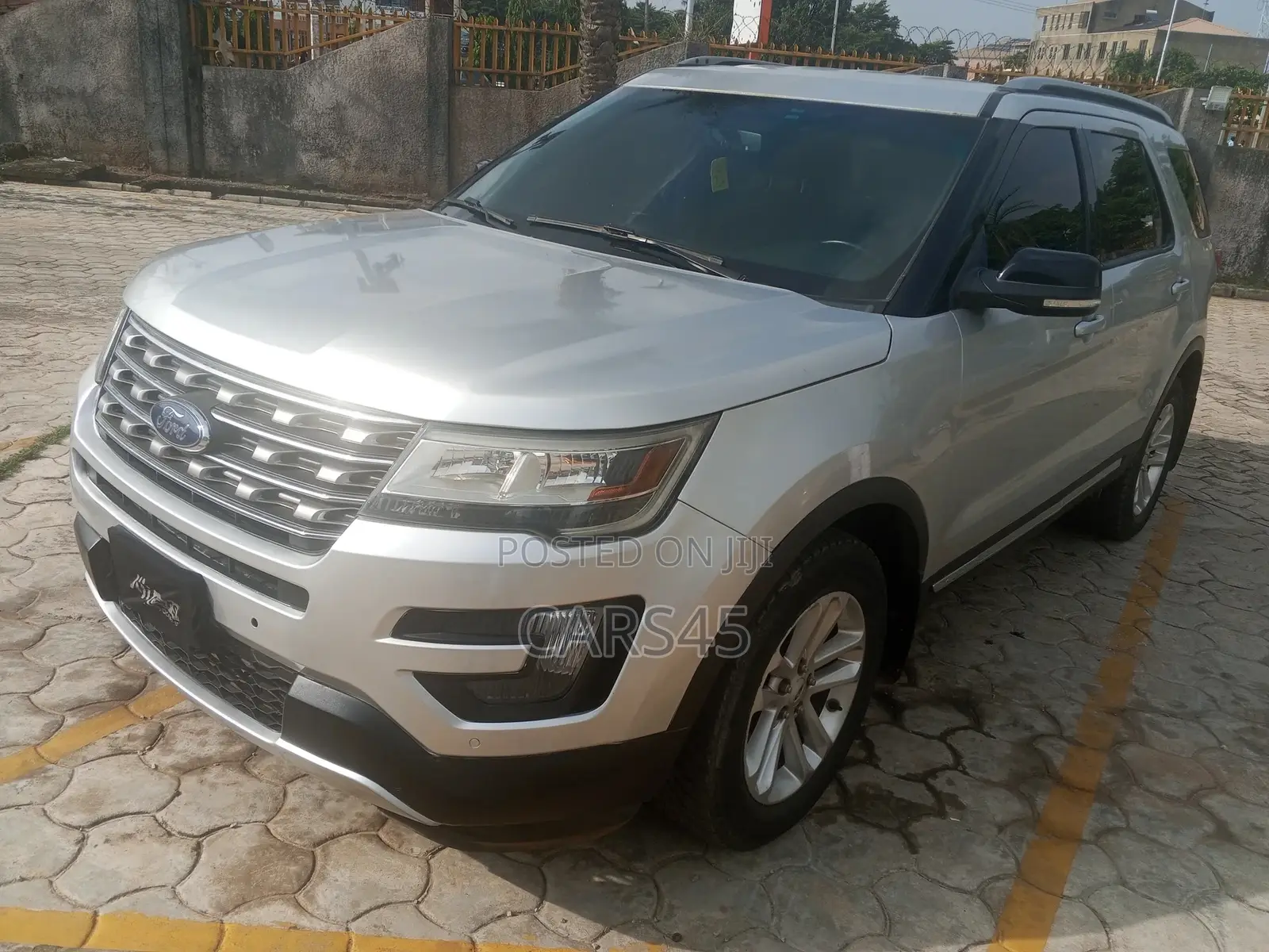 Ford Explorer 2016 Silver