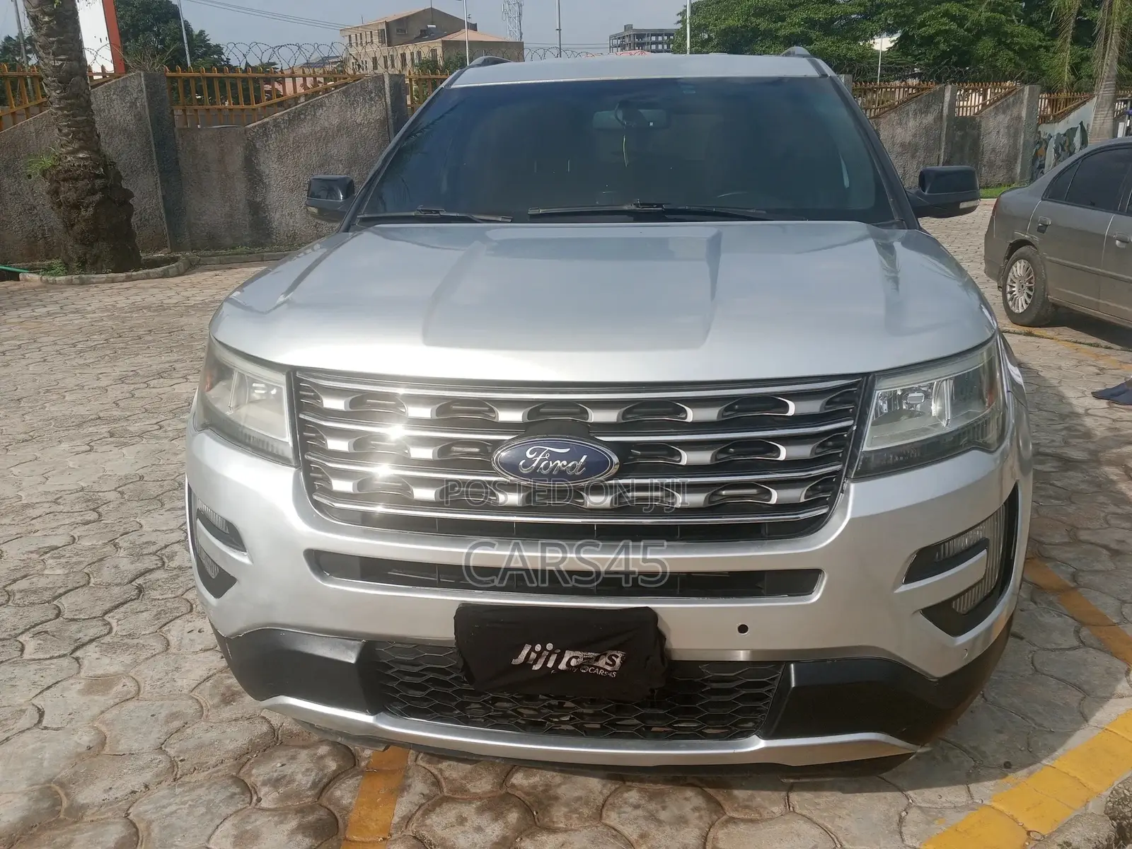 Ford Explorer 2016 Silver