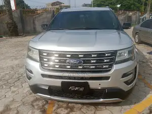 Ford Explorer 2016 Silver