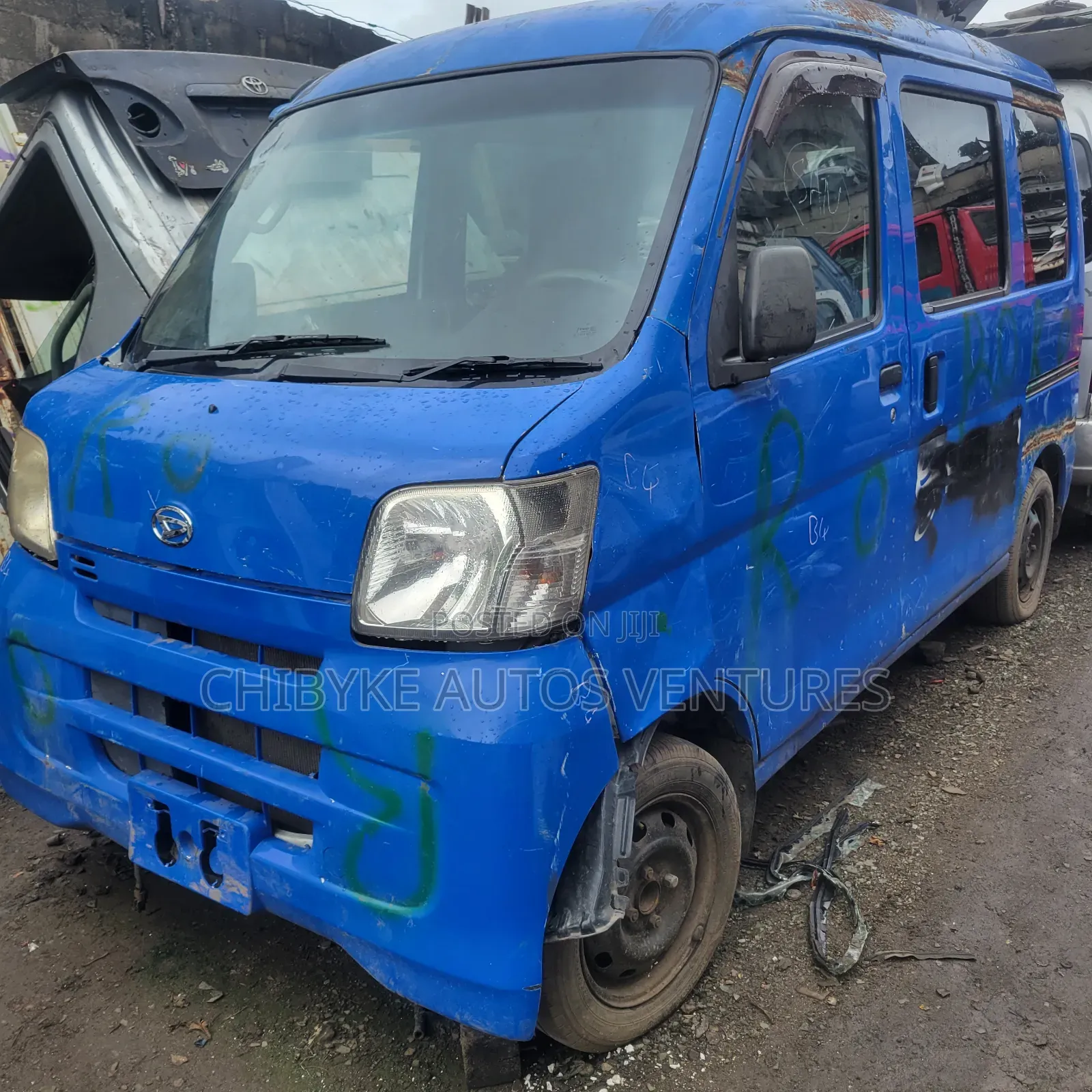 Suzuki APV Minibus 2012 White