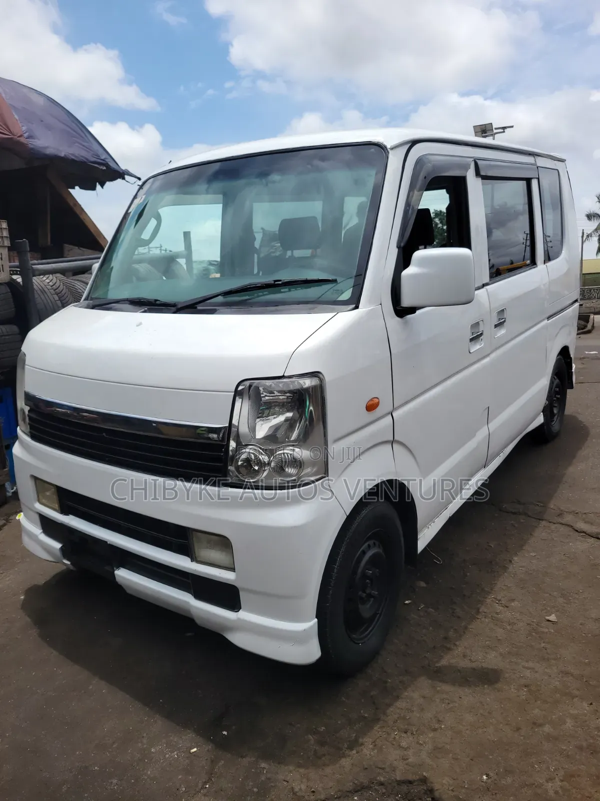 Suzuki APV Minibus 2012 White