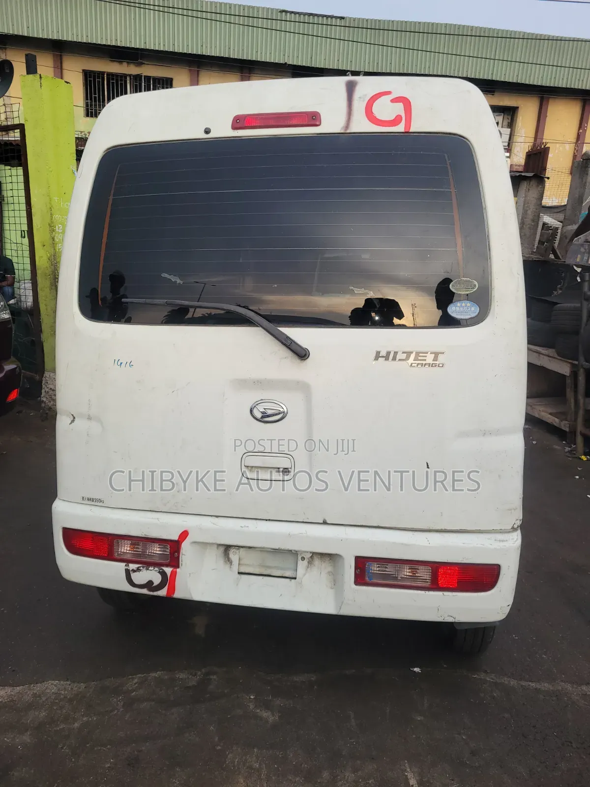Suzuki APV Minibus 2012 White